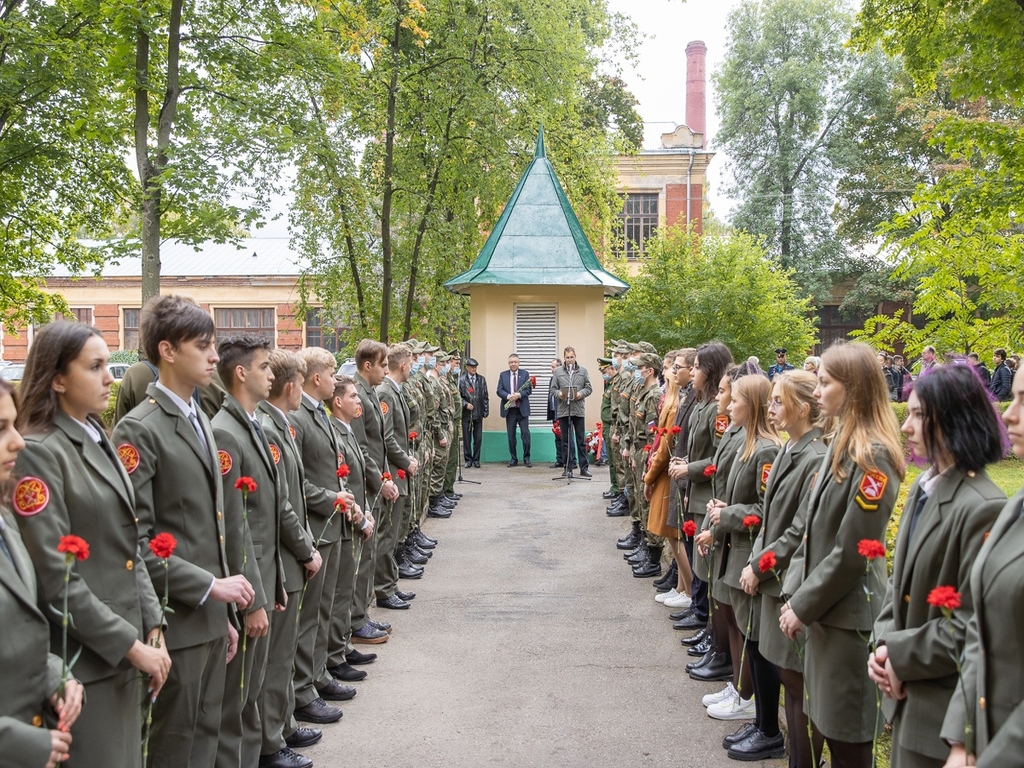 В Политехе почтили память погибших в блокаду ленинградцев